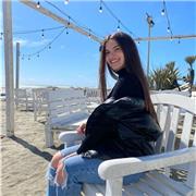 Alunna di 5º liceo classico che può dare ripetizioni a bambini delle elementari di italiano e matematica